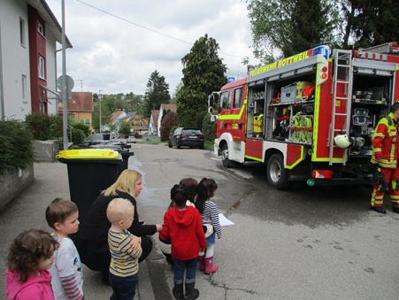  Foto zu Feuerwehr – Übungsalarm Kindergarten Altstadt – Katholische 